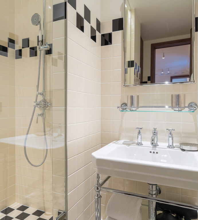 Boissy Suite room 2
