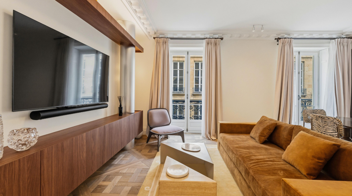 Adaptable Parisian space